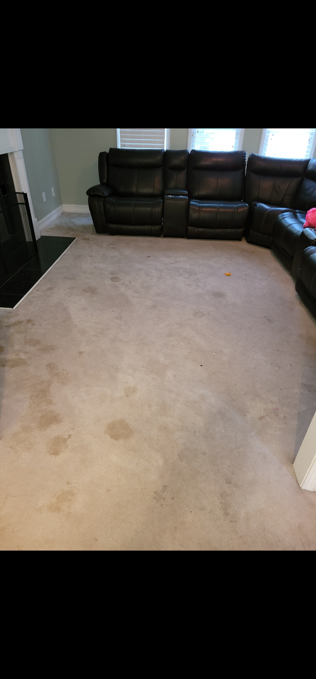 Georgia living room carpet cleaning before cleaning